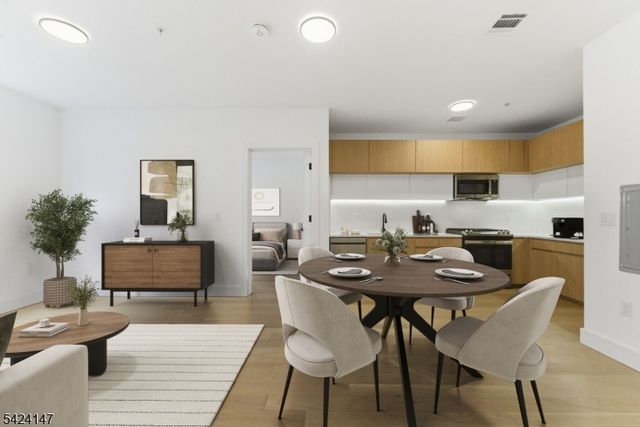 649 38Th St, Union City, NJ 07087