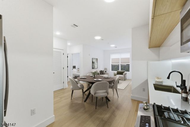 649 38Th St, Union City, NJ 07087