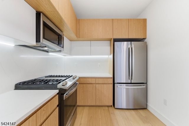 649 38Th St, Union City, NJ 07087