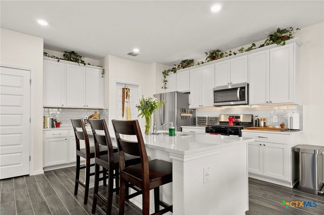 175 Honey Oak Lane, New Braunfels, TX 78130