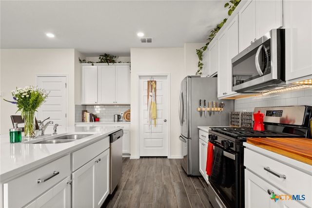 175 Honey Oak Lane, New Braunfels, TX 78130