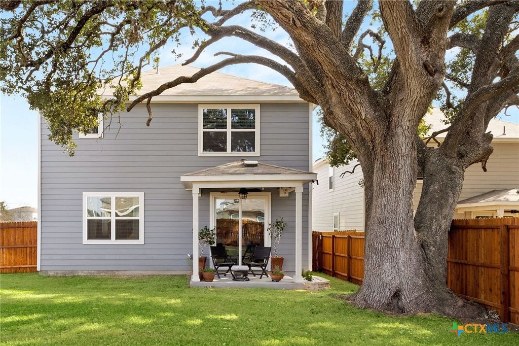 175 Honey Oak Lane, New Braunfels, TX 78130