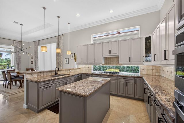 160 Viera Drive, Palm Beach Gardens, FL 33418