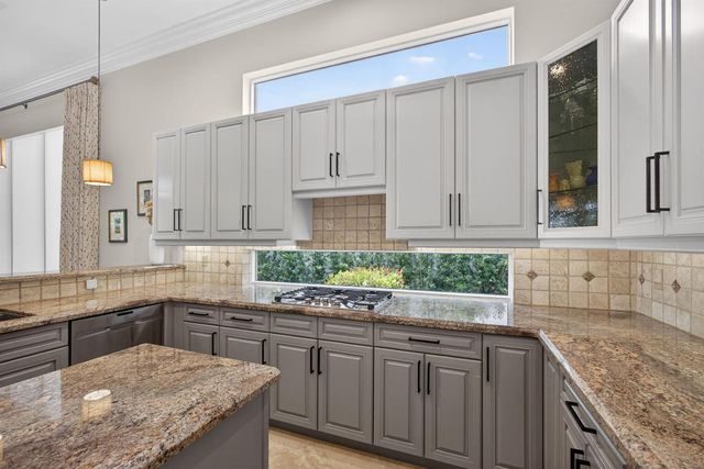 160 Viera Drive, Palm Beach Gardens, FL 33418