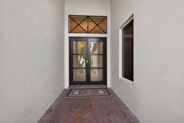 160 Viera Drive, Palm Beach Gardens, FL 33418