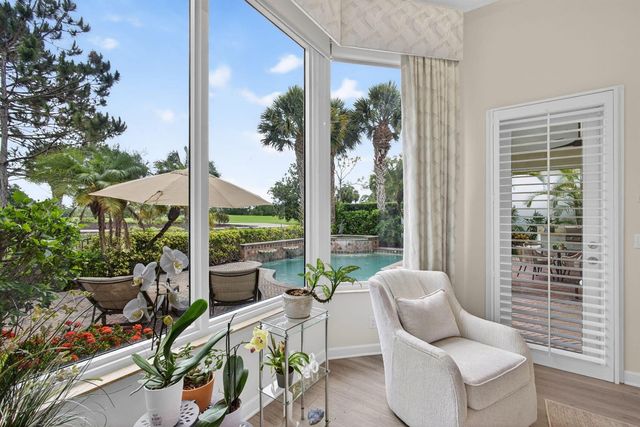 160 Viera Drive, Palm Beach Gardens, FL 33418
