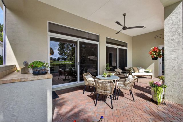 160 Viera Drive, Palm Beach Gardens, FL 33418