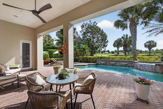160 Viera Drive, Palm Beach Gardens, FL 33418
