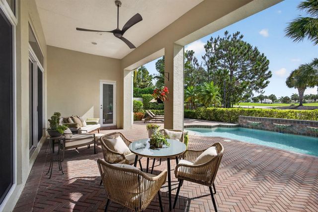 160 Viera Drive, Palm Beach Gardens, FL 33418