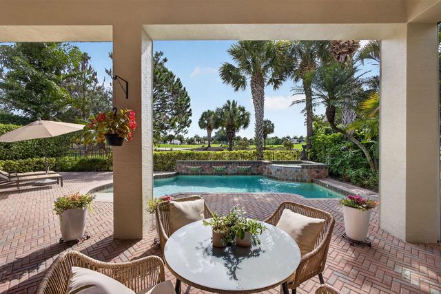 160 Viera Drive, Palm Beach Gardens, FL 33418