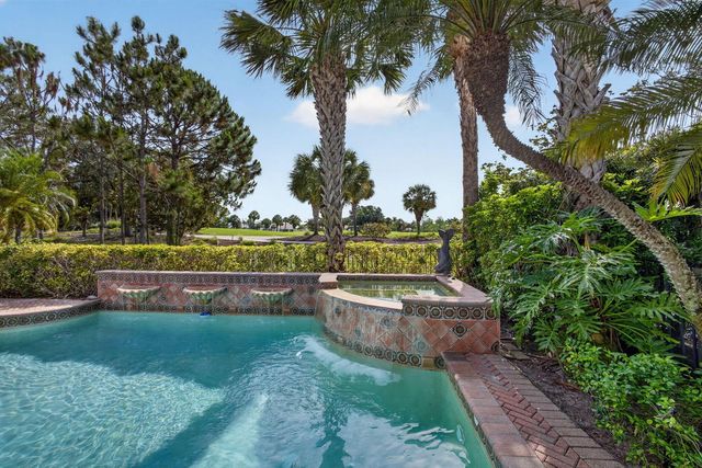 160 Viera Drive, Palm Beach Gardens, FL 33418