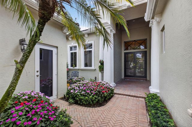 160 Viera Drive, Palm Beach Gardens, FL 33418