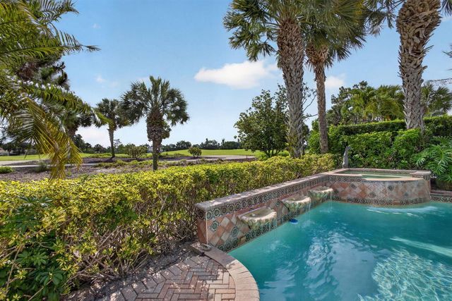 160 Viera Drive, Palm Beach Gardens, FL 33418