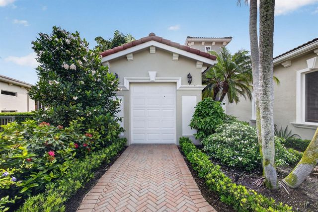160 Viera Drive, Palm Beach Gardens, FL 33418