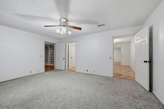 3721 Rock Creek Road, Whitesboro, TX 76273