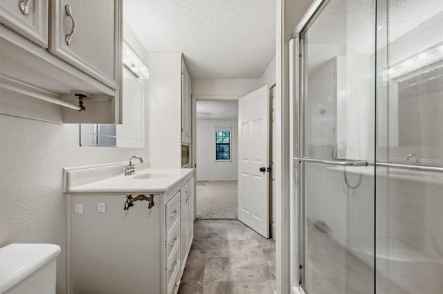 3721 Rock Creek Road, Whitesboro, TX 76273