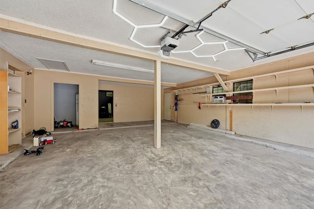 3721 Rock Creek Road, Whitesboro, TX 76273