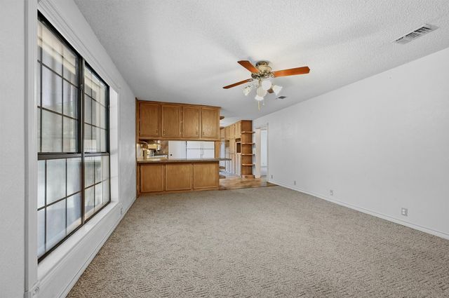 3721 Rock Creek Road, Whitesboro, TX 76273