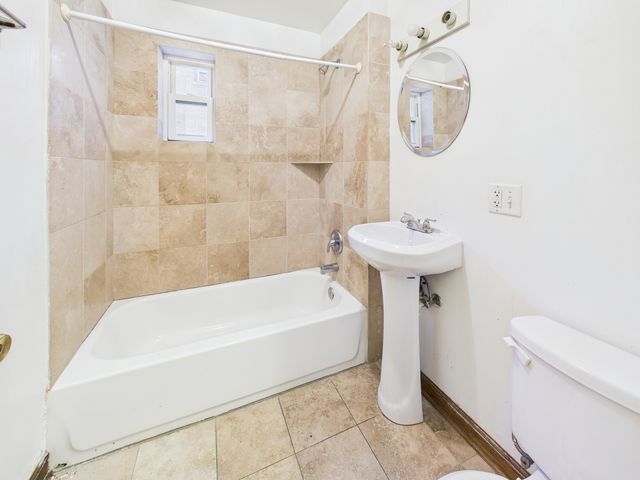 6652 S University Avenue 3B, Chicago, IL 60637