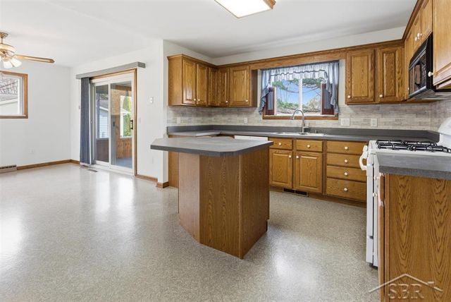 2075 Norma Jean Drive, Saginaw, MI 48609