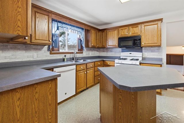 2075 Norma Jean Drive, Saginaw, MI 48609
