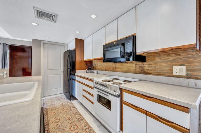 1760 GREENWICH AVENUE, Winter Park, FL 32789