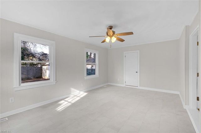 7 Suburban PW, Hampton, VA 23661