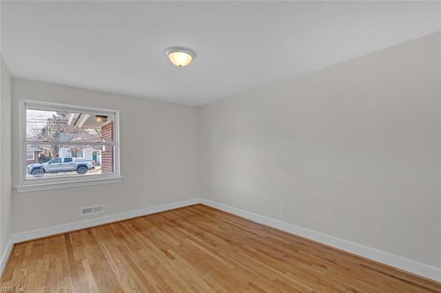 7 Suburban PW, Hampton, VA 23661