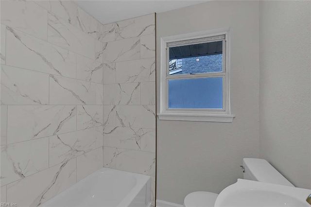 7 Suburban PW, Hampton, VA 23661