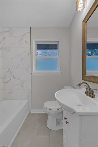 7 Suburban PW, Hampton, VA 23661