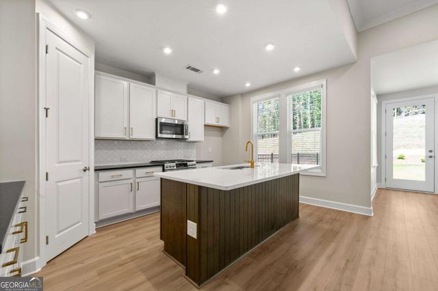 428 Geneva Way, Hoschton, GA 30548
