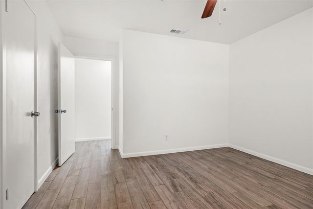 5605 Wales Avenue, Fort Worth, TX 76133