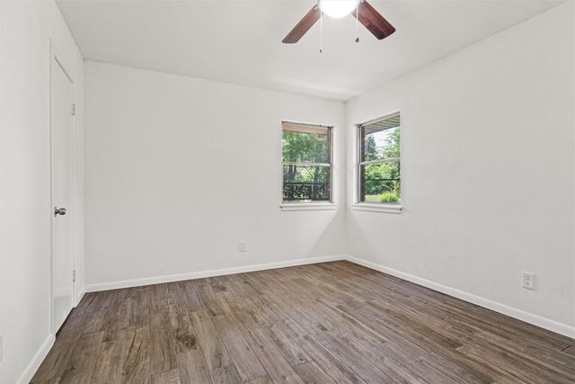 5605 Wales Avenue, Fort Worth, TX 76133