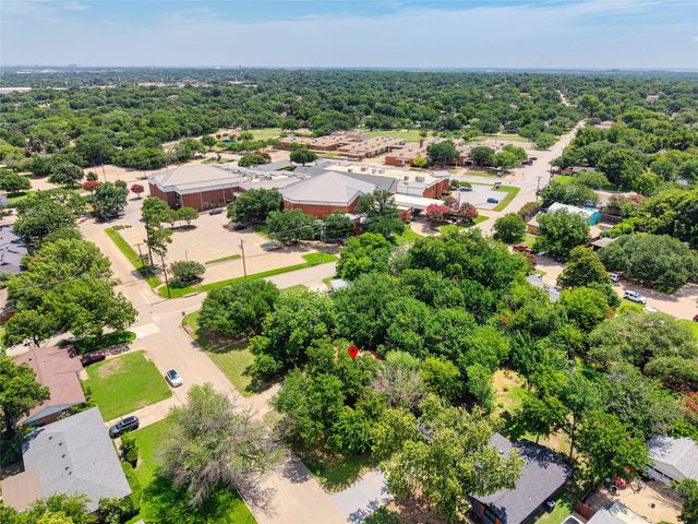 5605 Wales Avenue, Fort Worth, TX 76133