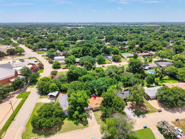 5605 Wales Avenue, Fort Worth, TX 76133