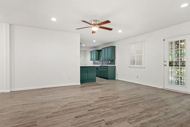 5605 Wales Avenue, Fort Worth, TX 76133