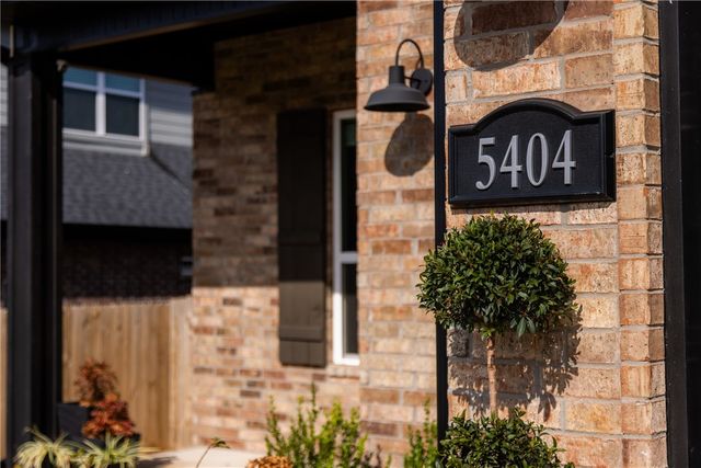 5404 SW Nandina Lane, Bentonville, AR 72713