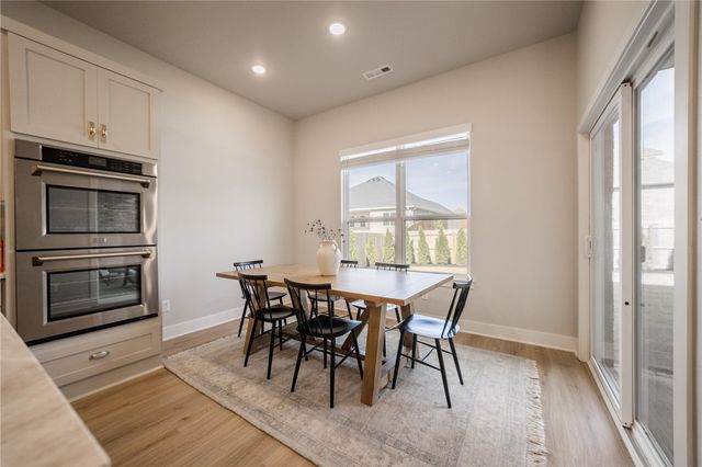 5404 SW Nandina Lane, Bentonville, AR 72713