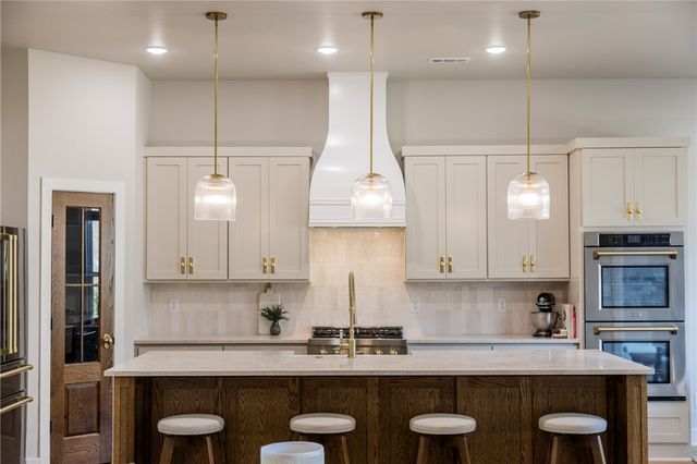 5404 SW Nandina Lane, Bentonville, AR 72713