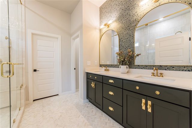 5404 SW Nandina Lane, Bentonville, AR 72713