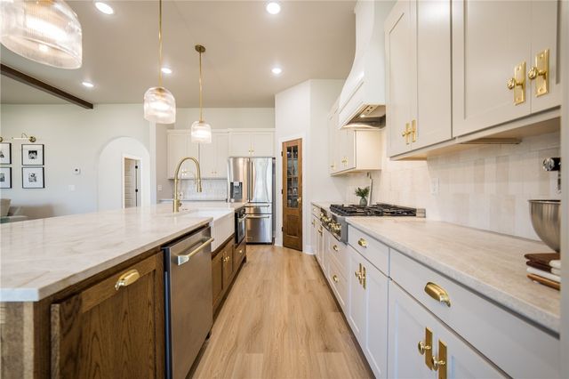 5404 SW Nandina Lane, Bentonville, AR 72713