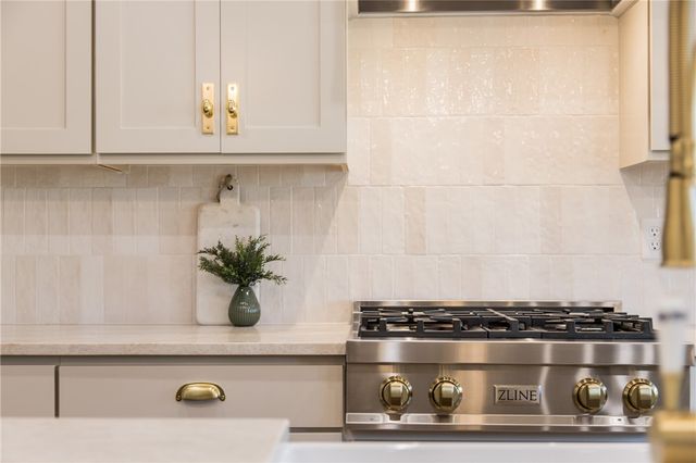 5404 SW Nandina Lane, Bentonville, AR 72713