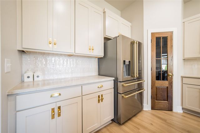 5404 SW Nandina Lane, Bentonville, AR 72713