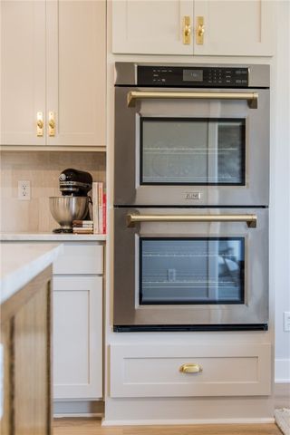 5404 SW Nandina Lane, Bentonville, AR 72713