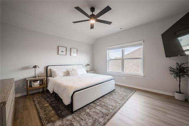 5404 SW Nandina Lane, Bentonville, AR 72713