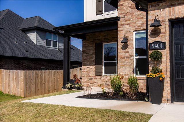 5404 SW Nandina Lane, Bentonville, AR 72713