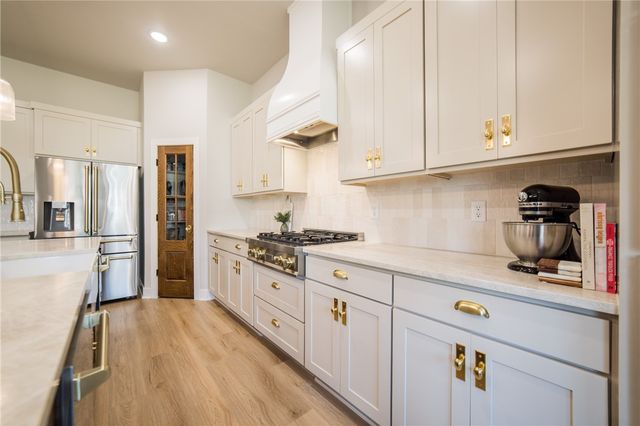 5404 SW Nandina Lane, Bentonville, AR 72713