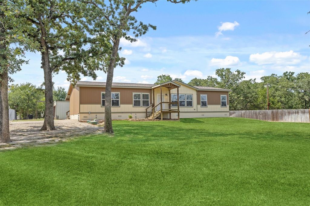 115 Cedar LN, Somerville, TX 77879