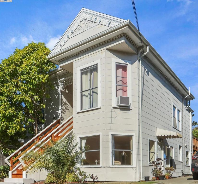 1917 Curtis St, Berkeley, CA 94702