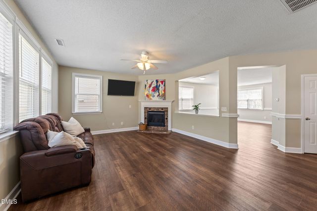 1812 Devonridge Drive, Fuquay Varina, NC 27526